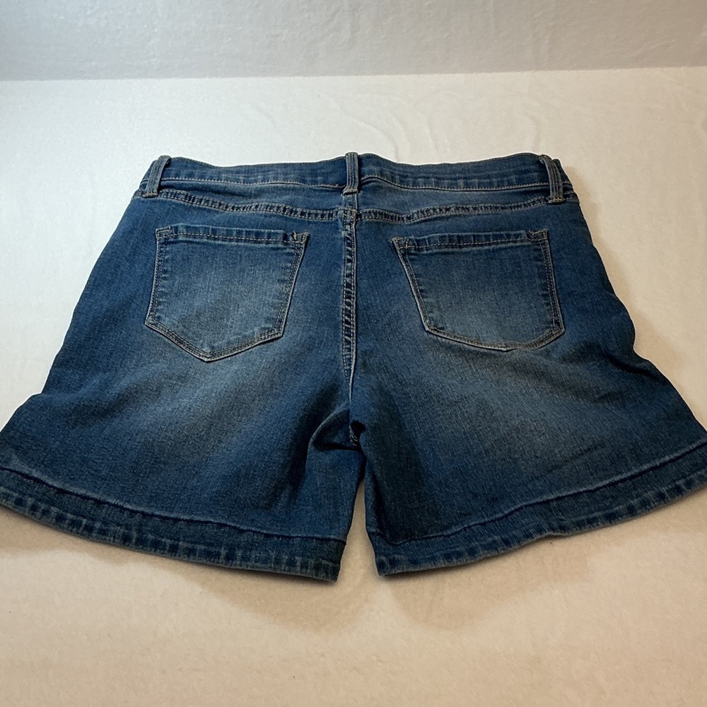 Nine West Classic Blue Jean Shorts size 4 (0267) - Picture 3 of 3